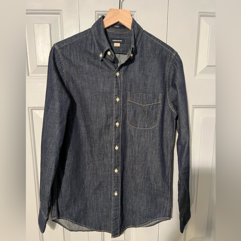 J. Crew Men’s Classic Fit size XS Dark Wash Denim Button-Down